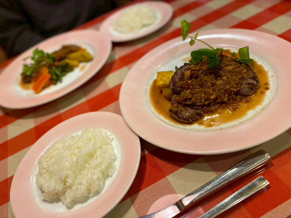 多彩な料理が楽しめるグランシェフ高坂